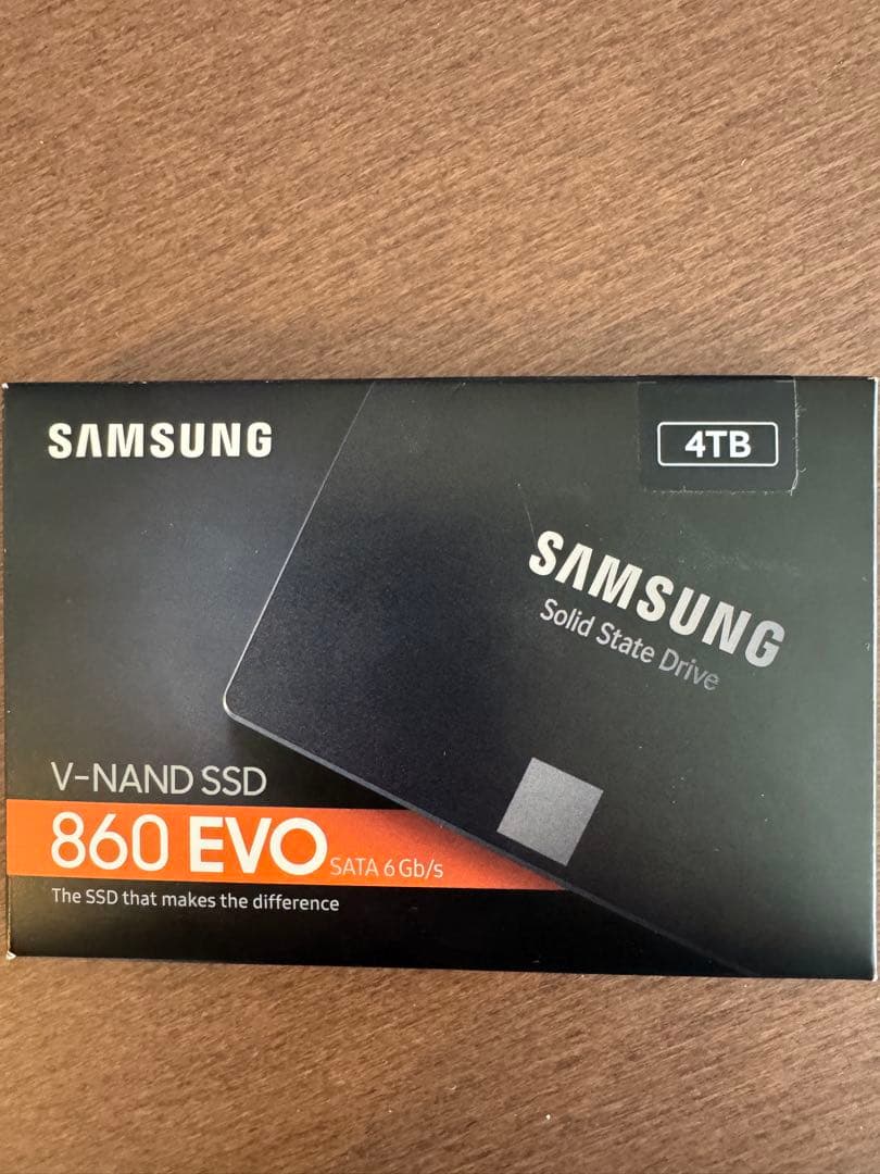 Samsung 860 EVO 4TB 内蔵型SSD