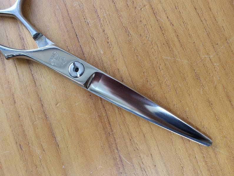 HIKARI 光シザー 右利き 5.8インチ E-5