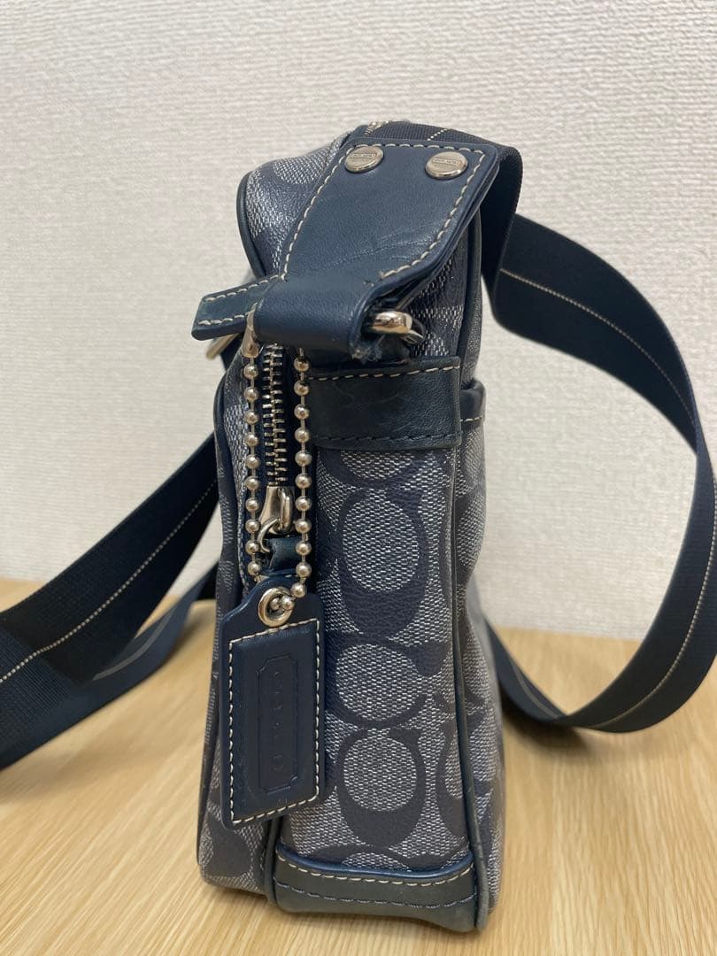 COACH ショルダーバッグ ヘリテージ　シグネチャー ネイビー