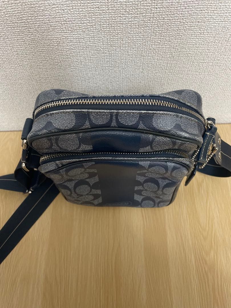 COACH ショルダーバッグ ヘリテージ　シグネチャー ネイビー