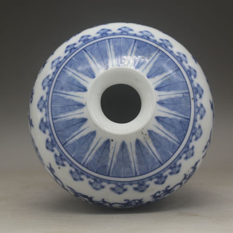 清康熙鯖山水冬瓜瓶 景徳鎮 陶磁器 装飾品 現代工芸品 美術品 置物