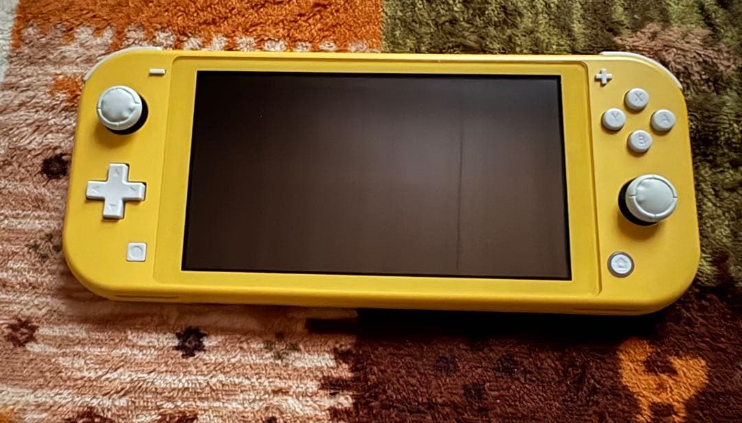 Nintendo Switch lite ライトイエロー