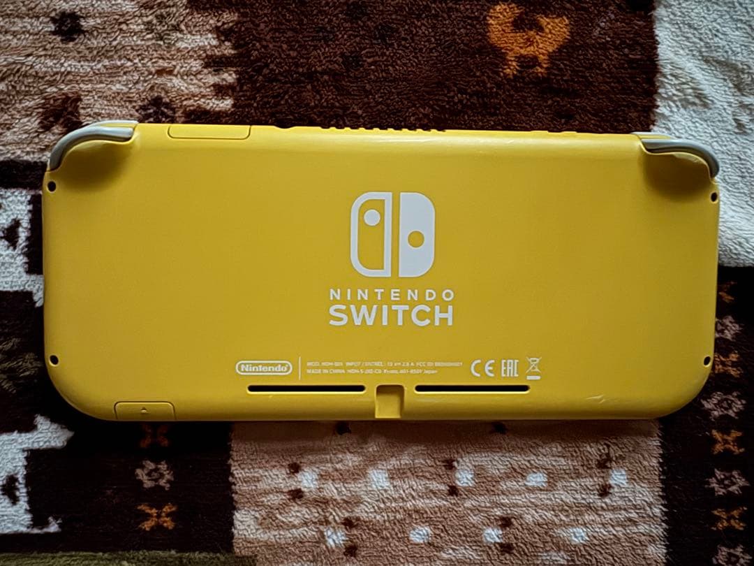 Nintendo Switch lite ライトイエロー