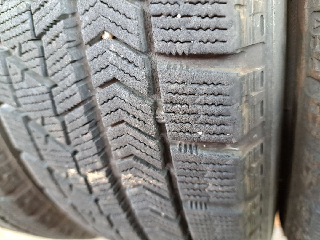 155/65R14バリ山！絶対安心ブリザック！お買い得ブリヂストン！送料￥300