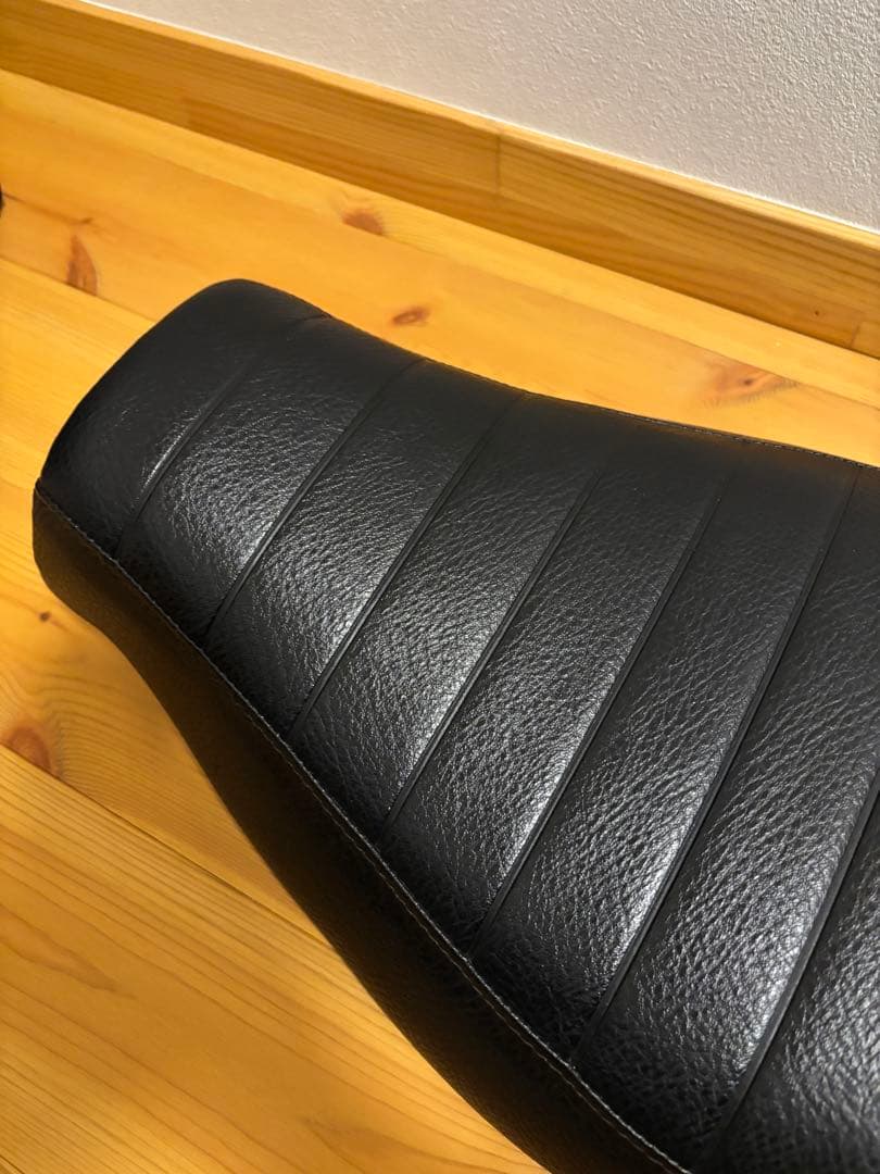 ブリティッシュビート　空冷ボンネビルT100シート
