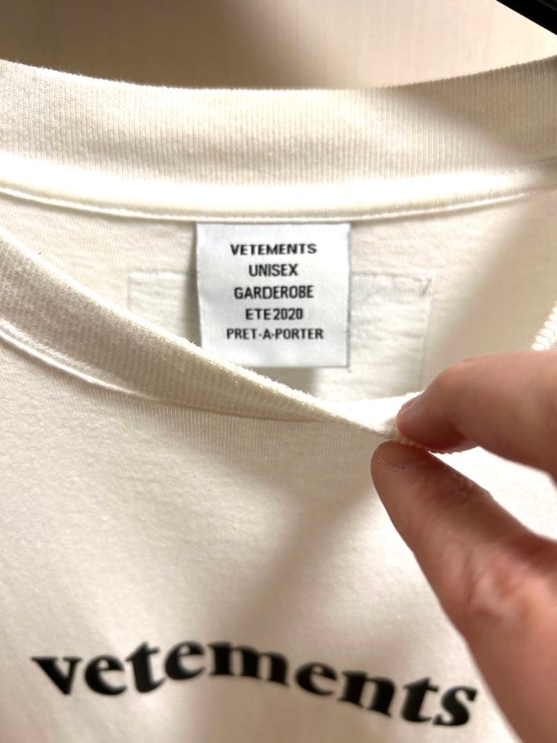 vetements ヴェトモン　Tシャツ【美品】