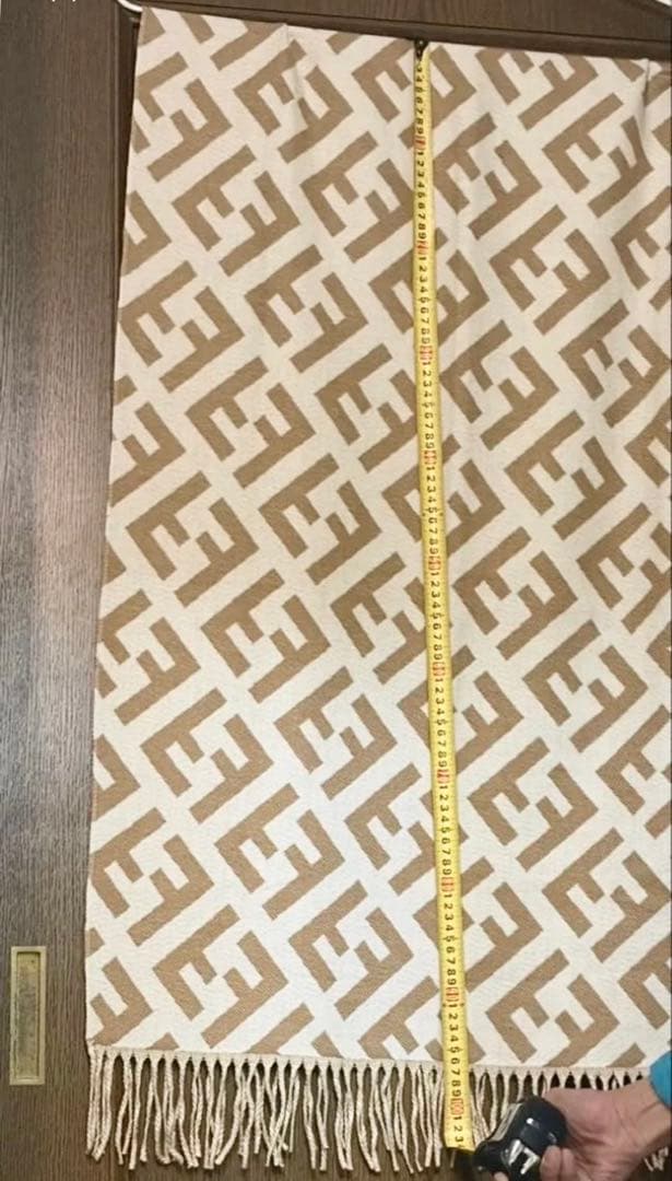 Fendi ロゴマフラー ベージュ ホワイト