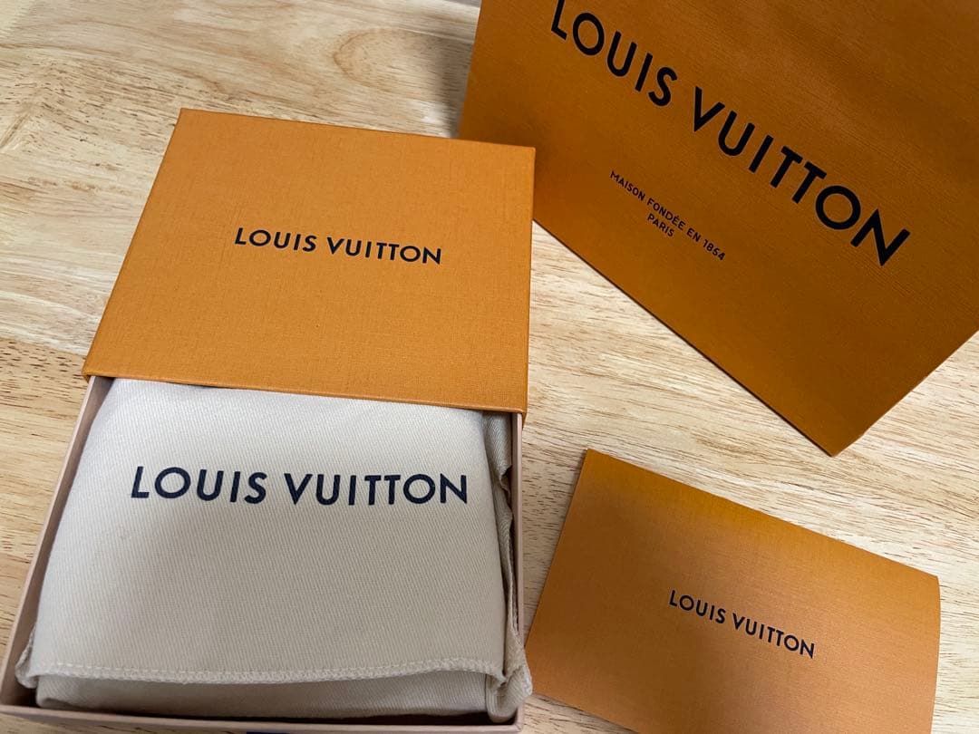 LOUIS VUITTON ルイ ヴィトン ポルトフォイユ ルー