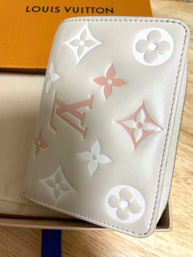 LOUIS VUITTON ルイ ヴィトン ポルトフォイユ ルー