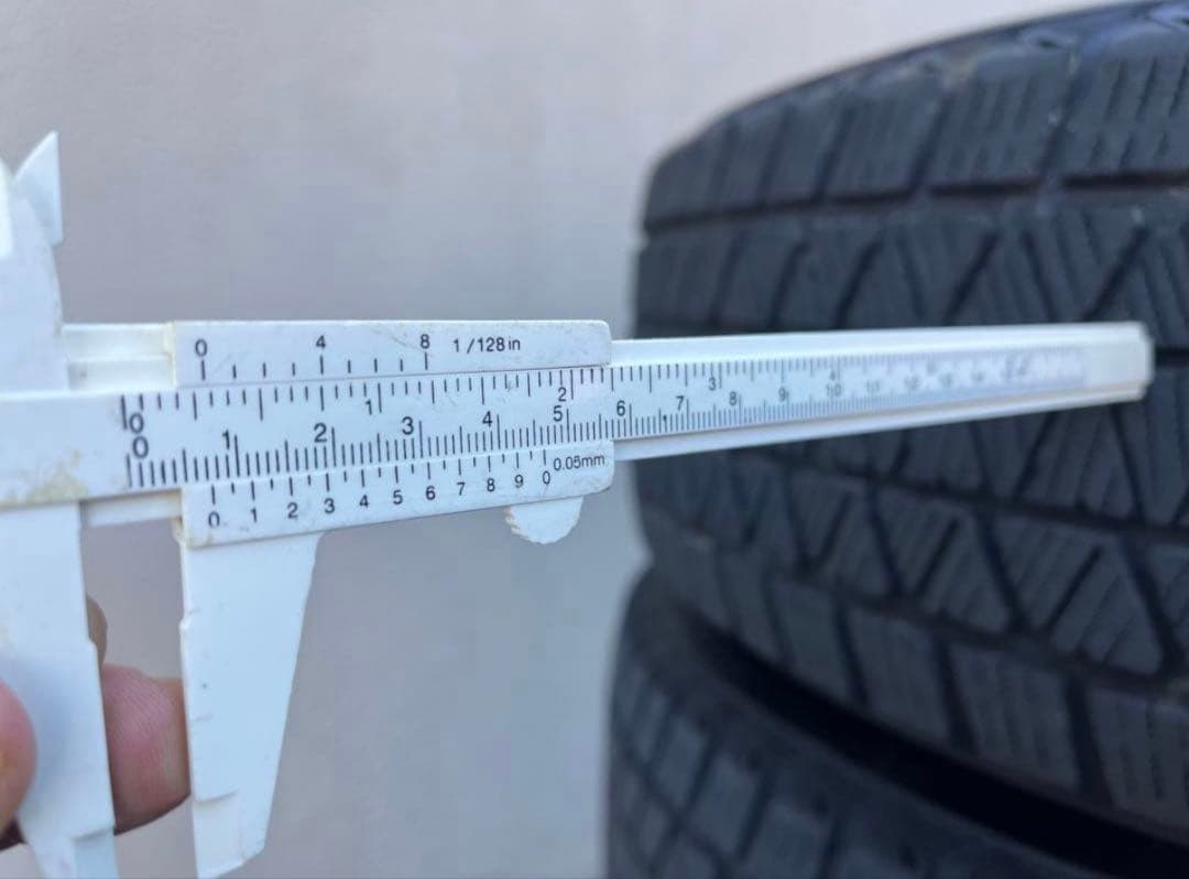 ブリヂストン DM-V3 スタッドレスホイールセット 225/65R17 送料別