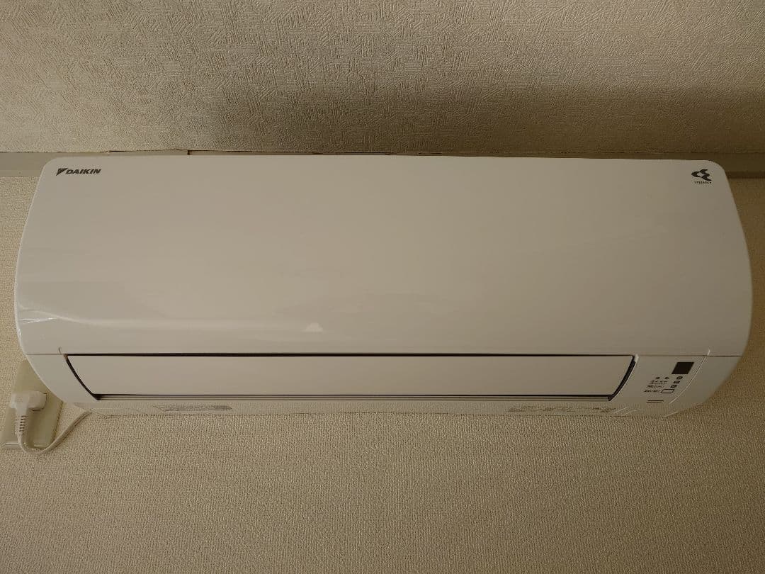 ダイキンエアコンF71ZTDXP-W２台、F225ATKS-W1台、引き取り限定