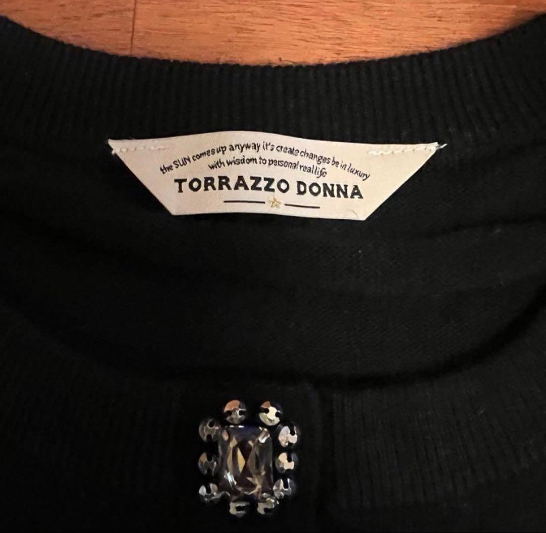 【新品】TORRAZZO DONNA ブラックカーディガン ビジューボタン