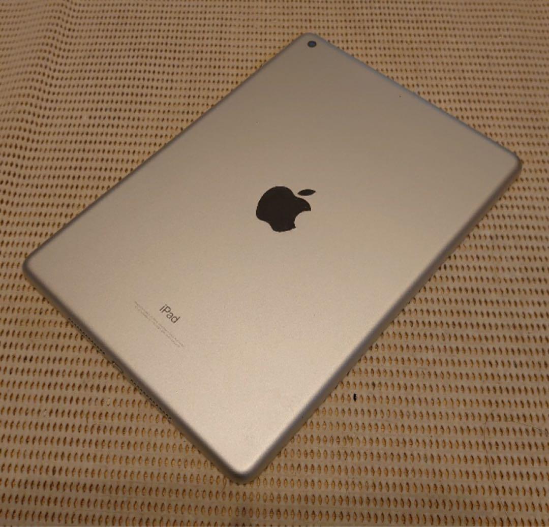 完動品液晶無傷iPad第6世代(Aa1893)本体128GB送料込QJF8N