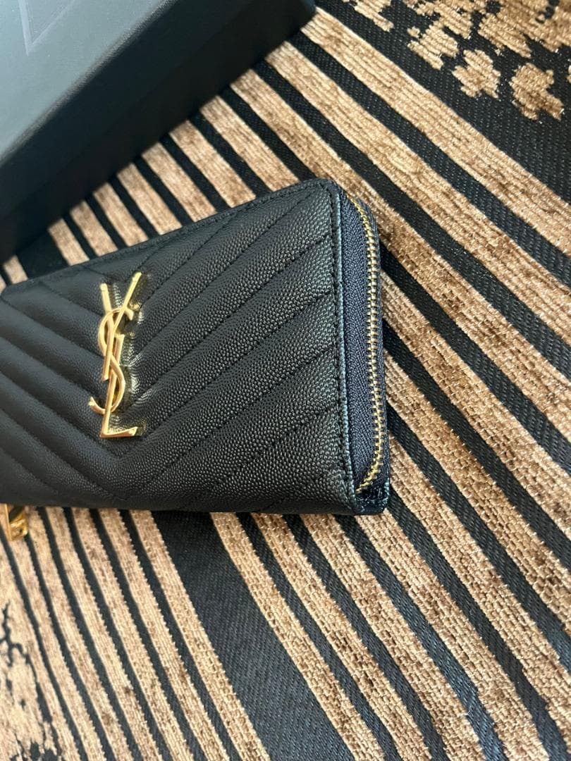 美品✨イヴサンローラン ラウンドファスナー 長財布