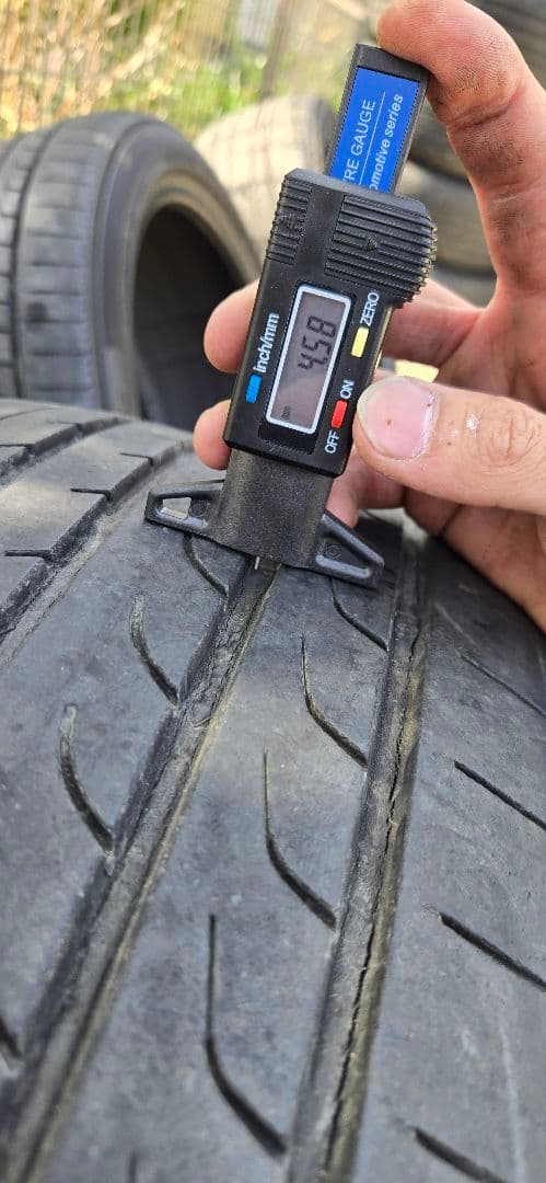 YOKOHAMA　RV02　245/40/R20 21年製2個口発送送料込み②