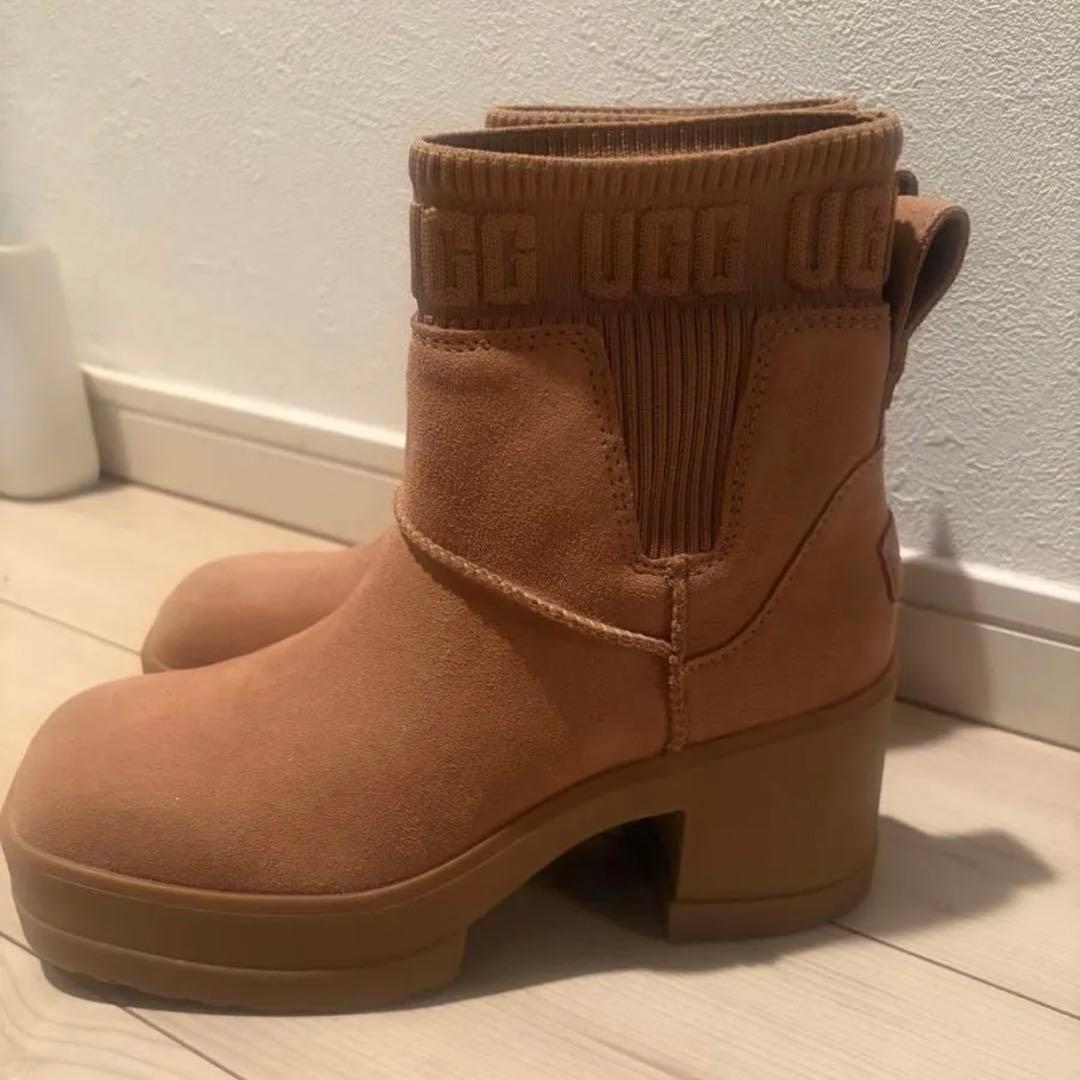 UGG Moxy Chelsea モクシーチェルシー ブーツ 新品未使用 厚底