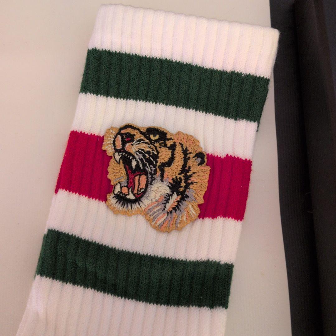 最終価格最安値GUCCI トラ刺繍 リブ編みソックス