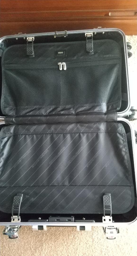 ゼロハリバートン　アルミボディ　中古品