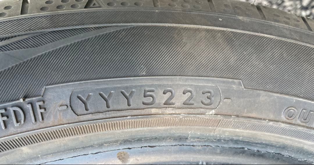 YOKOHAMA 195/50R19 25年＋23年 夏タイヤ 【南-49 ②】