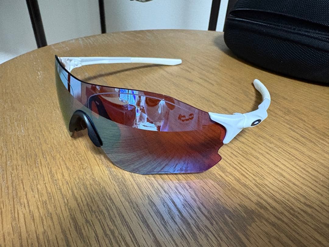 し*ち様 【最終価格】Oakley スポーツサングラス ホワイトフレーム