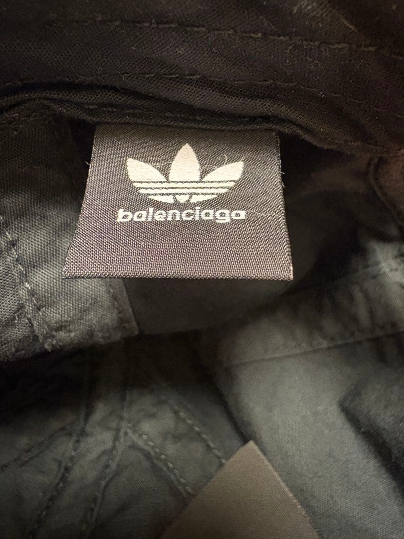 BALENCIAGA adidas ヴィンテージ加工 帽子 キャップブラック