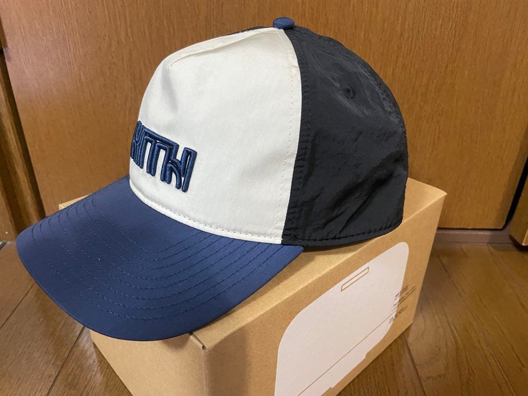 S*様 KITH ベースボールキャップ ホワイト/ネイビー