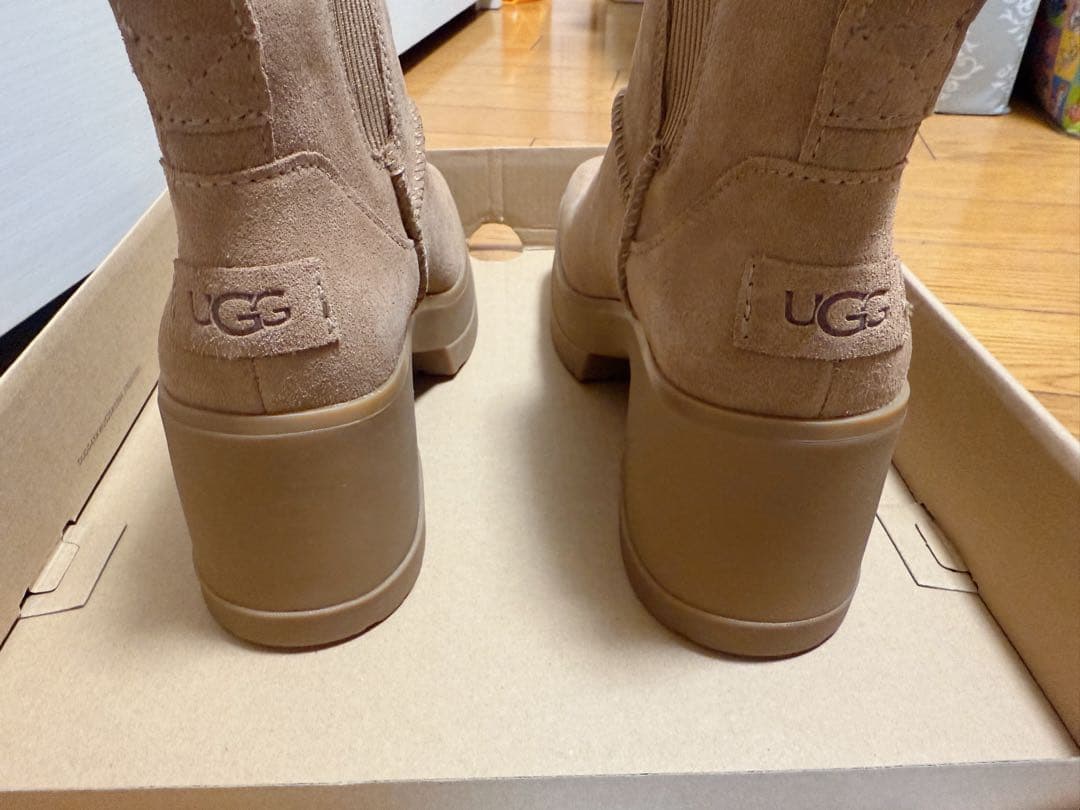 【新品未使用】UGG ブーツ 24cm MOXY CHELSEA