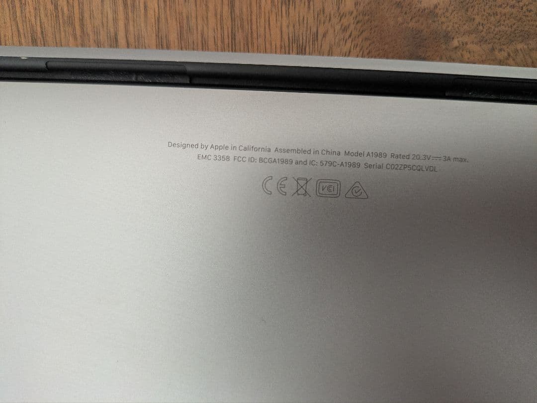 Apple MacBook Pro 13インチ 充放電回数少