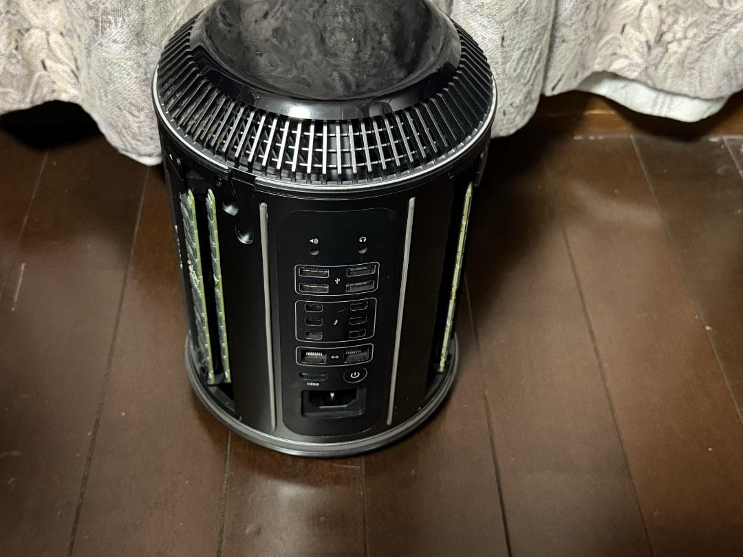 あ*こ様 Mac Pro 2013 D500 32GB 美品 動作正常