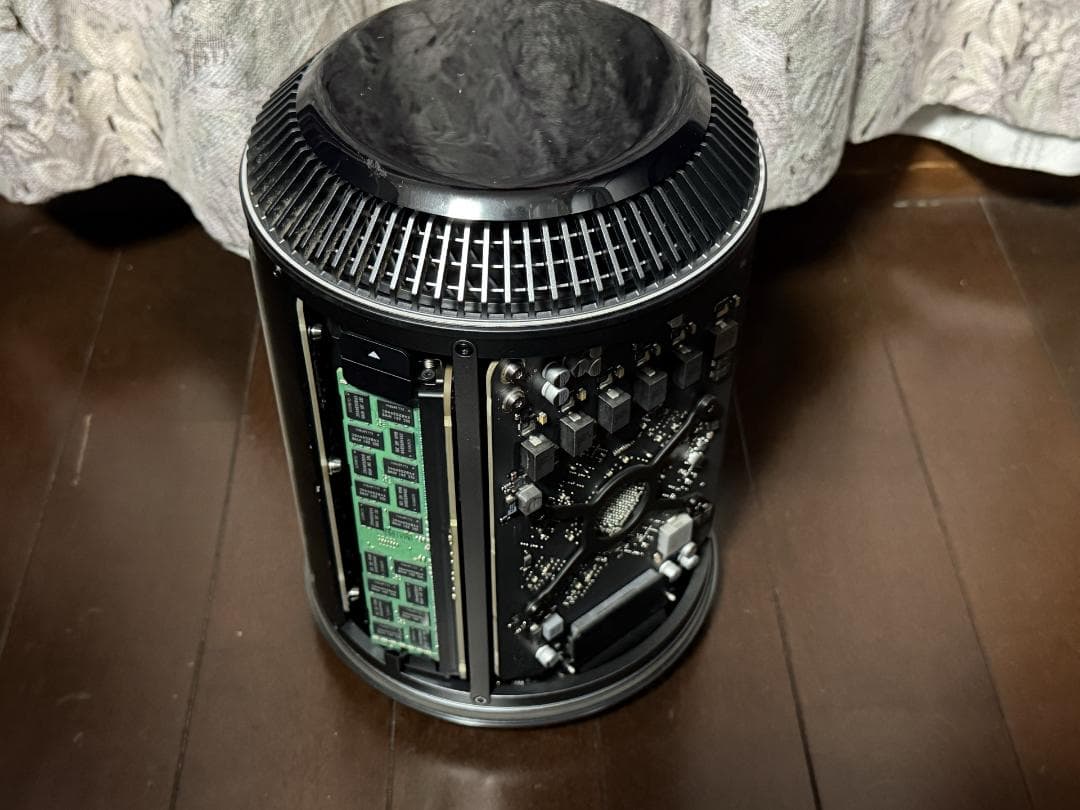 あ*こ様 Mac Pro 2013 D500 32GB 美品 動作正常