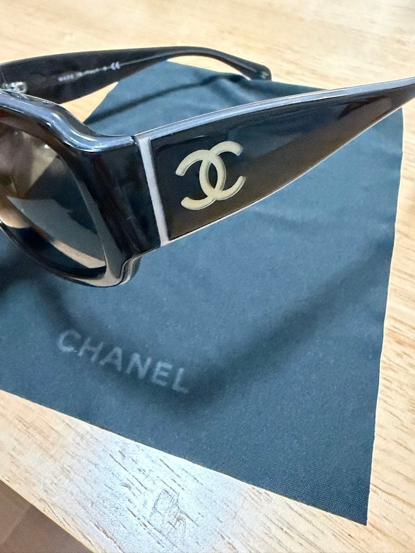 CHANEL サングラス　ブラック