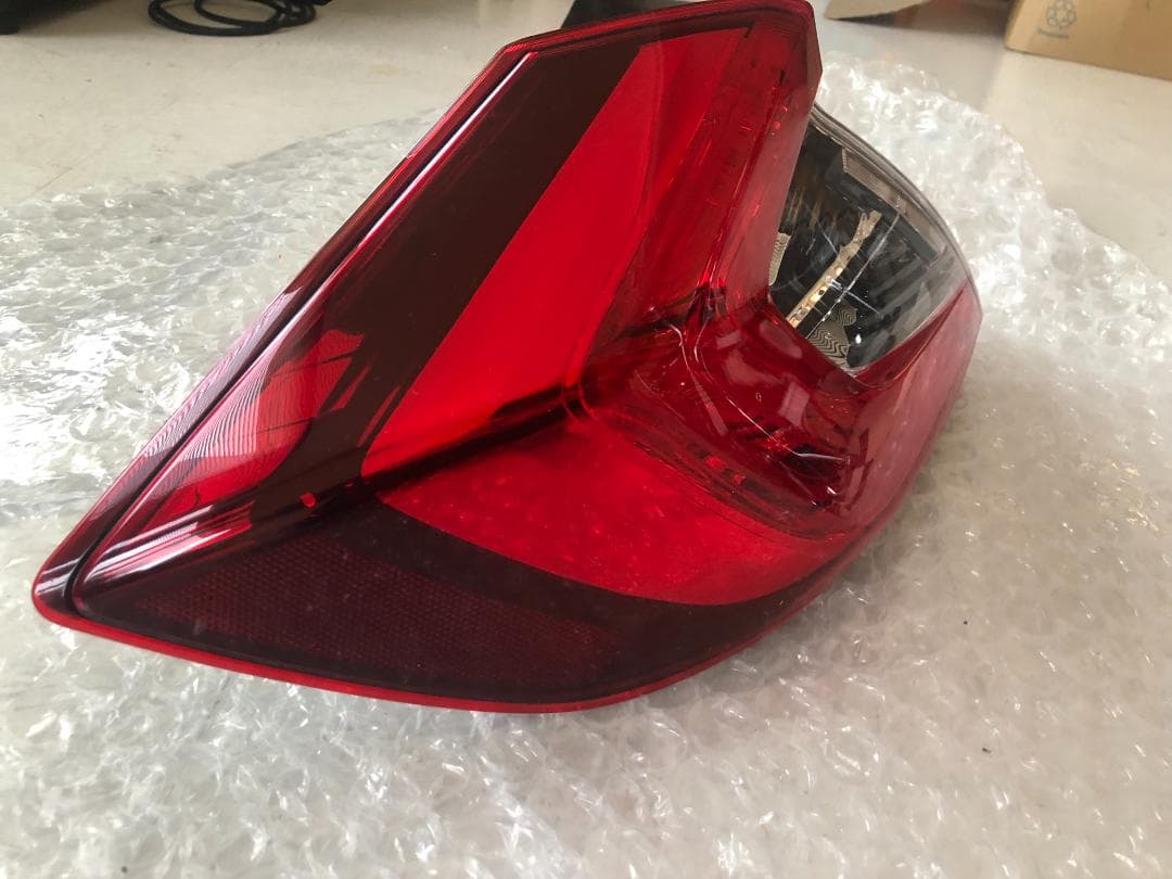 美品　シビック　FC1　LED　テールライト　左側　スタンレー　W2368