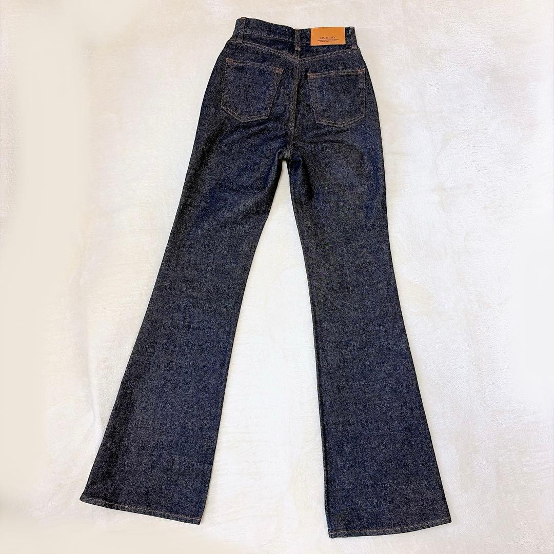 美品 moussy マウジー MVS FLARE フレアデニム インディゴ 23