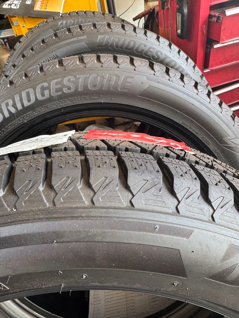 24年製新品 ブリジストン BLIZZAK DM-V3 255/50R21 4本