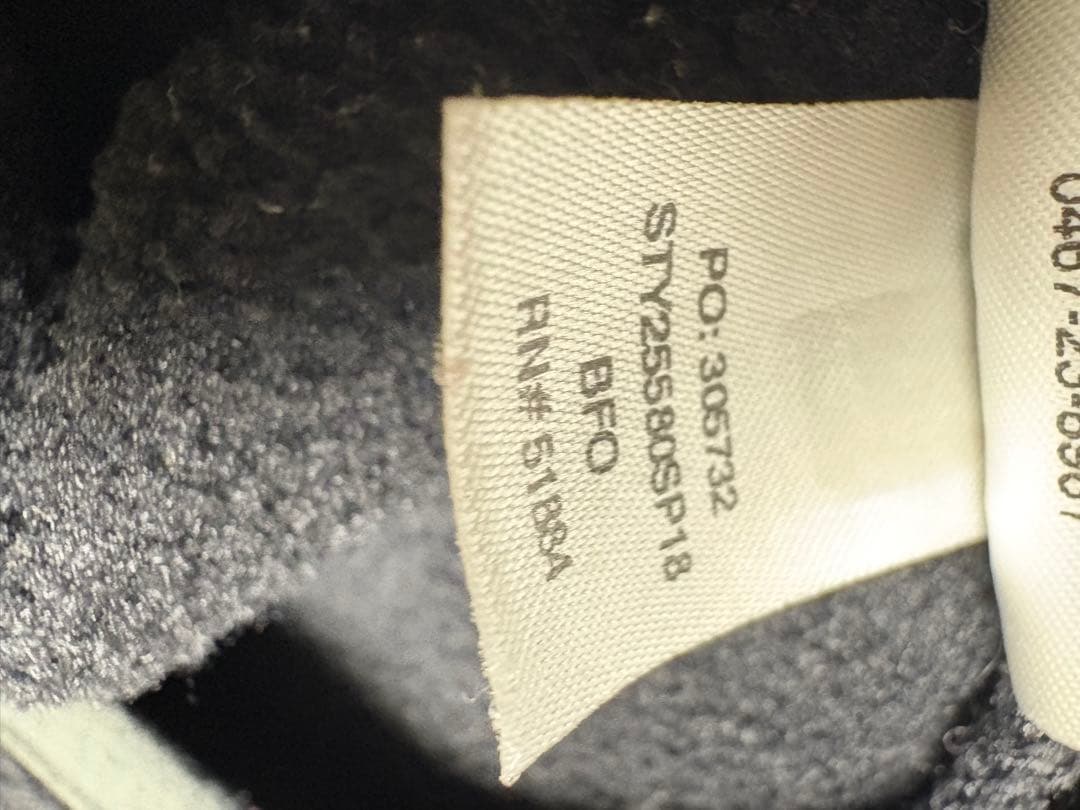 Patagonia シンチラスナップT ブラック　ライトウェイト