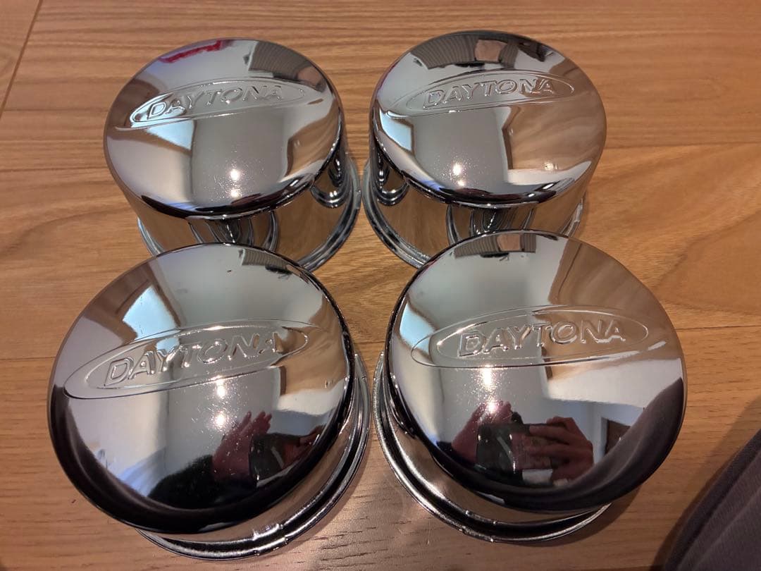 ハイエース　3型後期　デイトナ　スチールホイール４本セット　センターキャップ付き