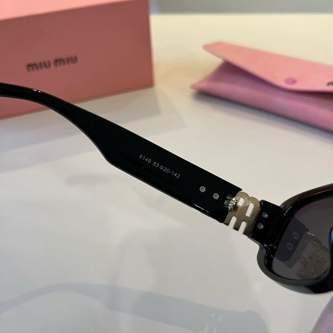 MIU MIU ミュウミュウ サングラス ロゴ ブラック SMU8149
