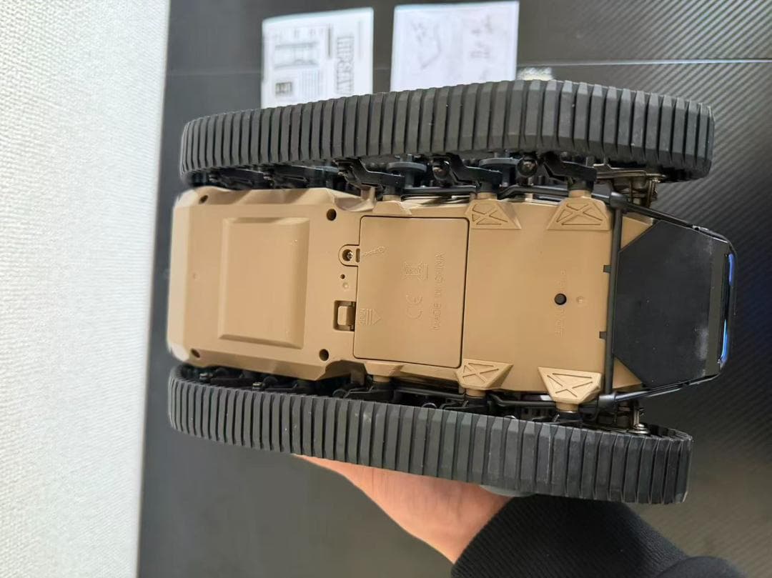 キャタピラー ラジコンカー 子供 オフロード ラジコン 27CM 高速 装甲車