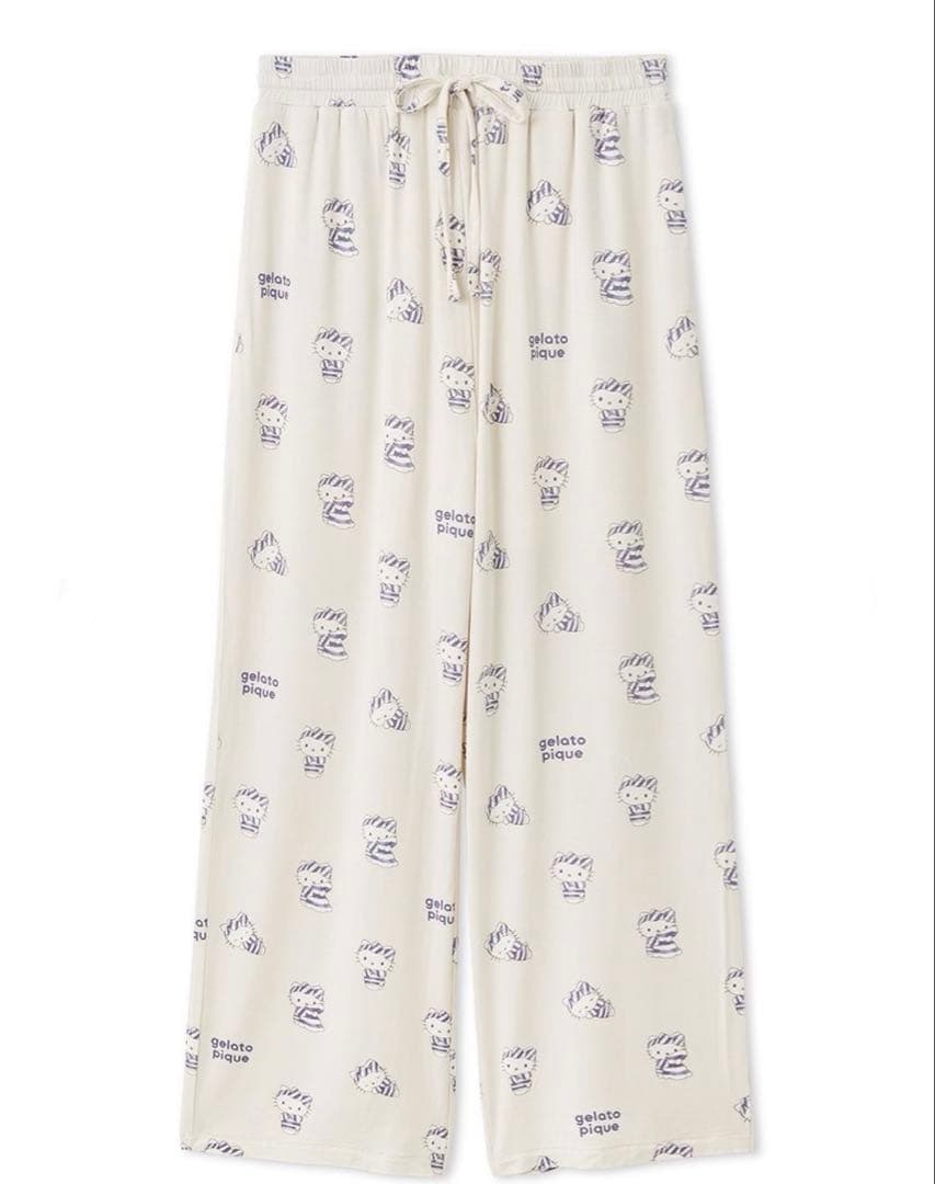 新品　gelatopique サンリオ　 総柄ルームウェア 上下セット OWHT