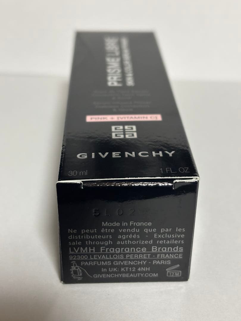 未開封 GIVENCHY プリズムリーブルケア＆カラーセラムプライマー ピンク