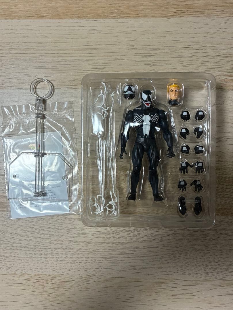 MAFEX 088 venom ヴェノム フィギュア