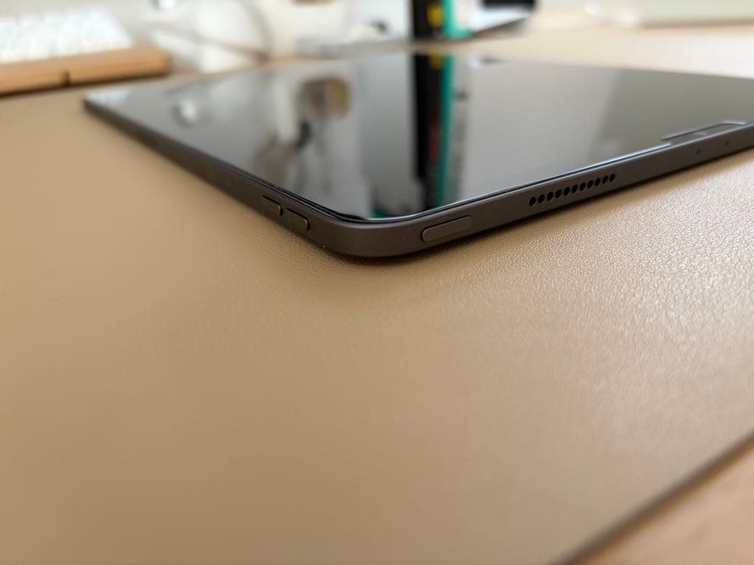 iPad Pro 12.9 第5世代256GB Wi-Fi＋ComboTouch