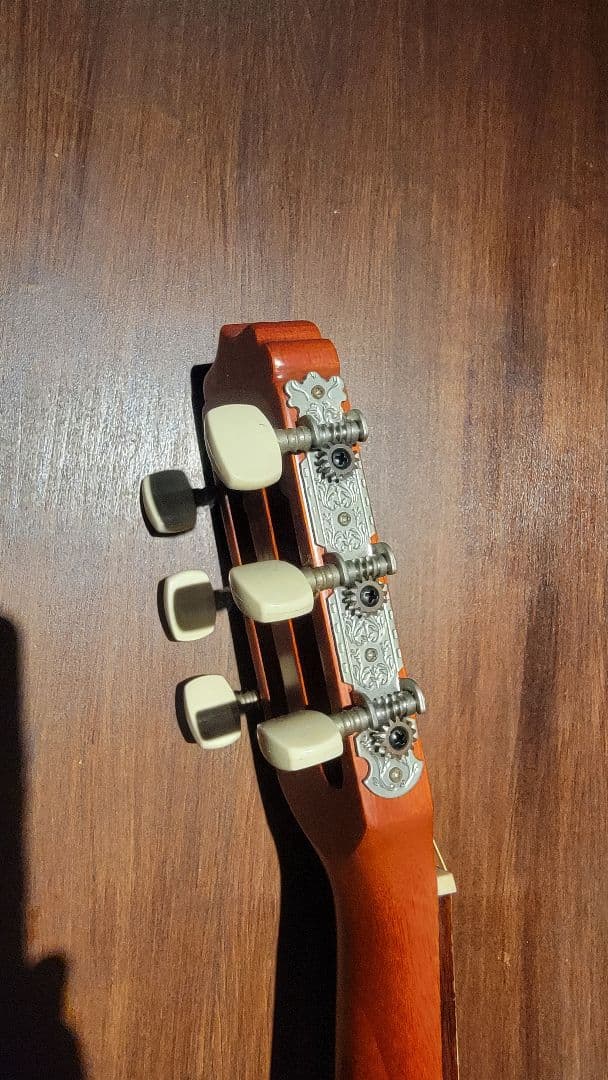 Aria ATU-120/6 アリア 6弦 ギタレレ ミニギター（ソフトケース付
