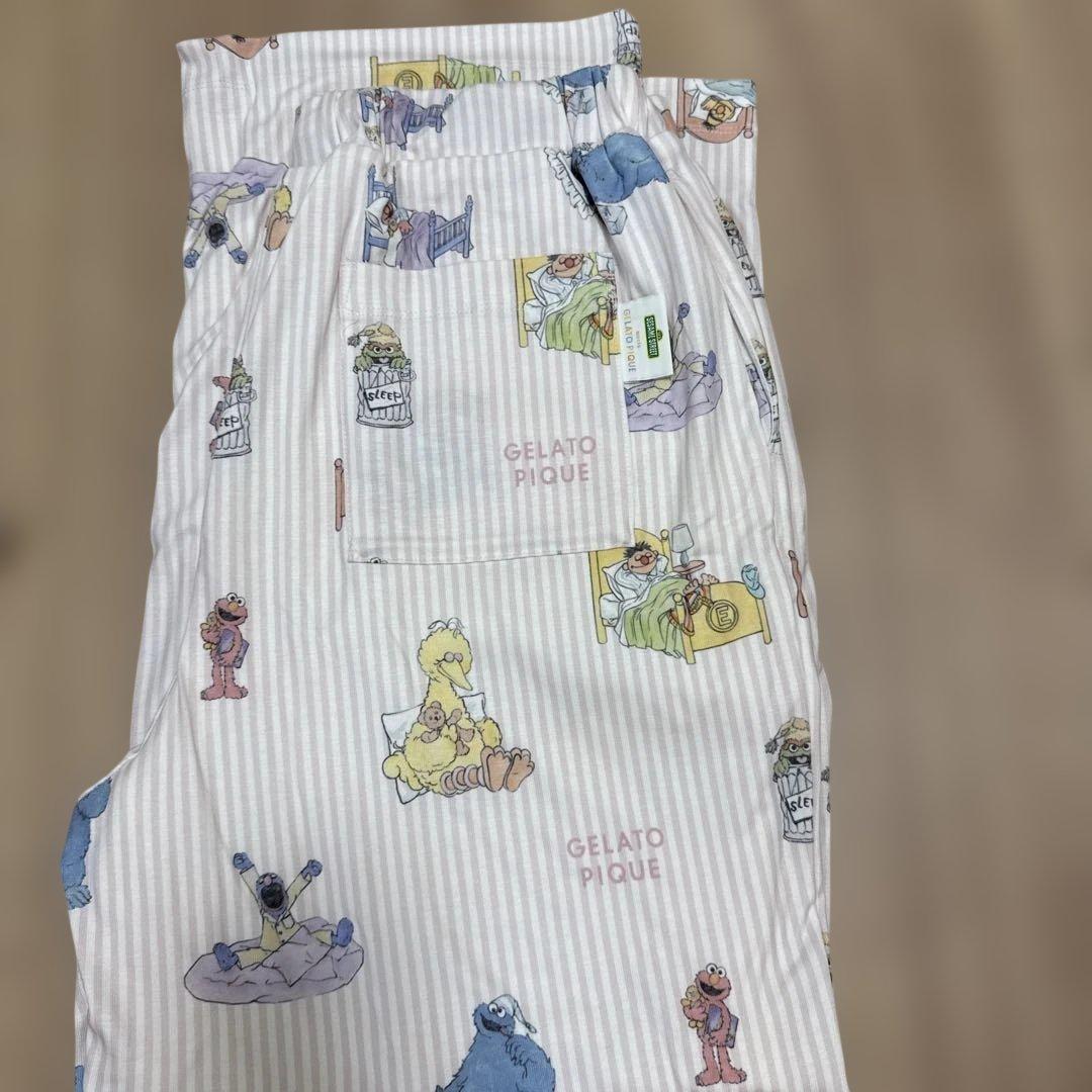 完売品　ジェラートピケ セサミストリート総柄プルオーバー＆ロングパンツ