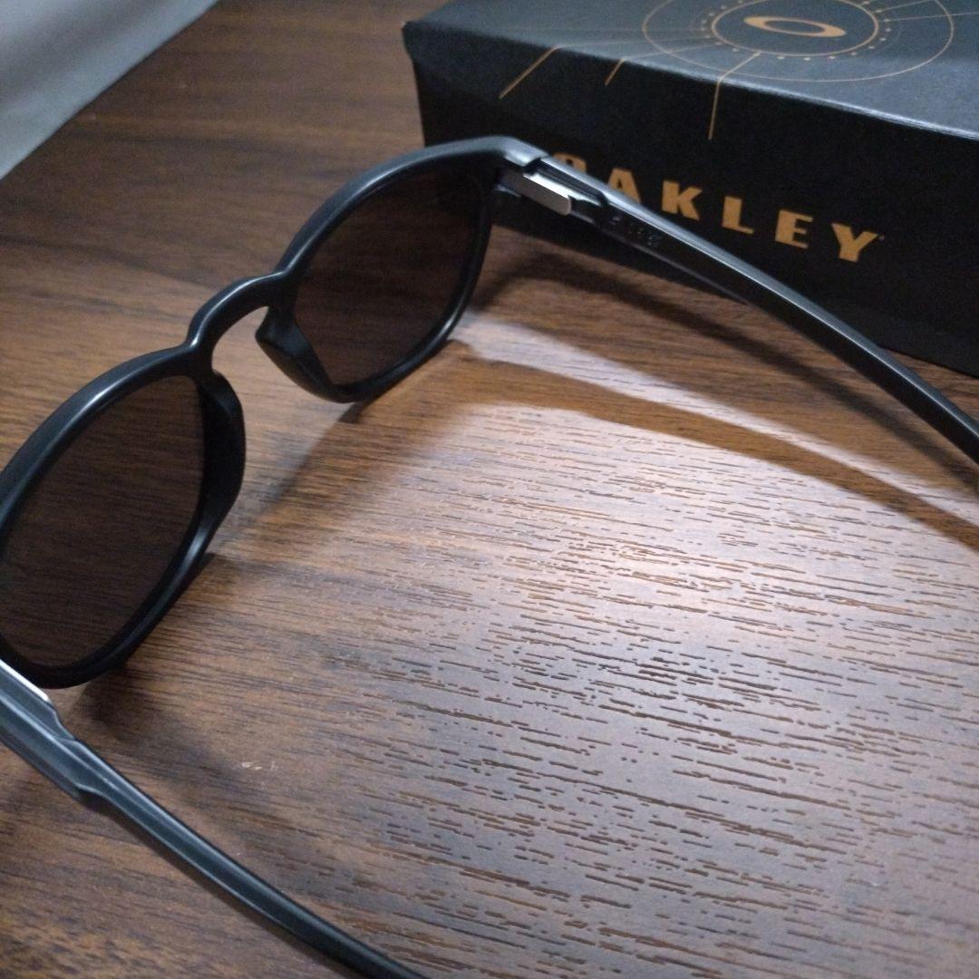 ち*ん様 Oakley サングラス LATCH ユニセックス大人
