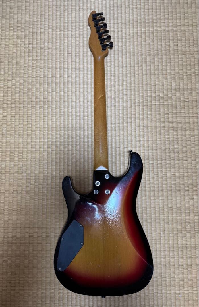 マ*フ様 エレキギター 24フレット ミディアムスケール　ラッカー塗装　エボニー