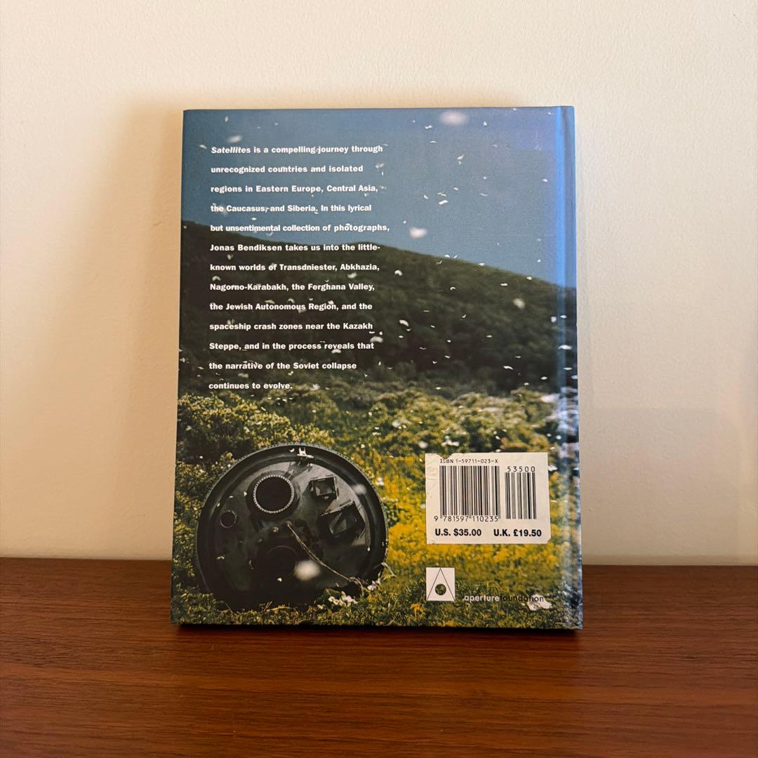 SATELLITES Jonas Bendiksen ジョナスベンディクセン