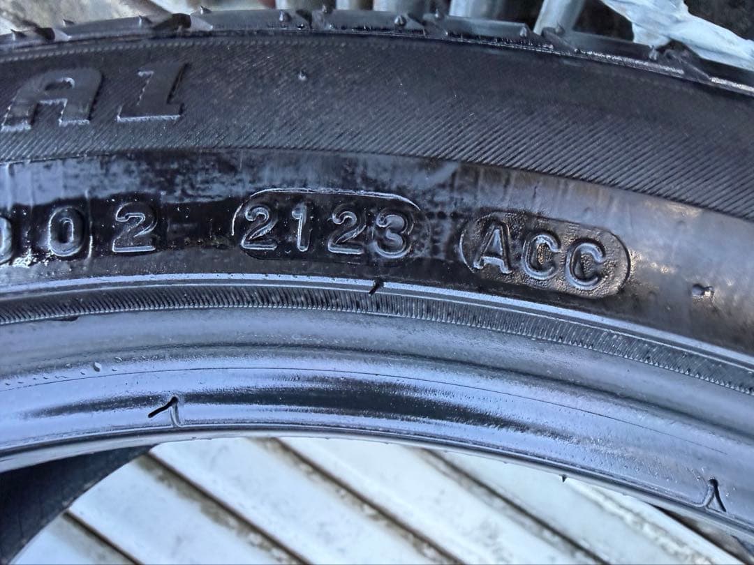 CST MD-A1 MEDALLION 215/45R18 ×2本 中古