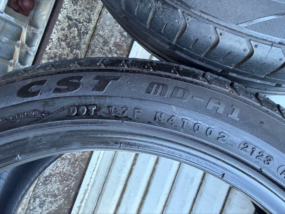 CST MD-A1 MEDALLION 215/45R18 ×2本 中古