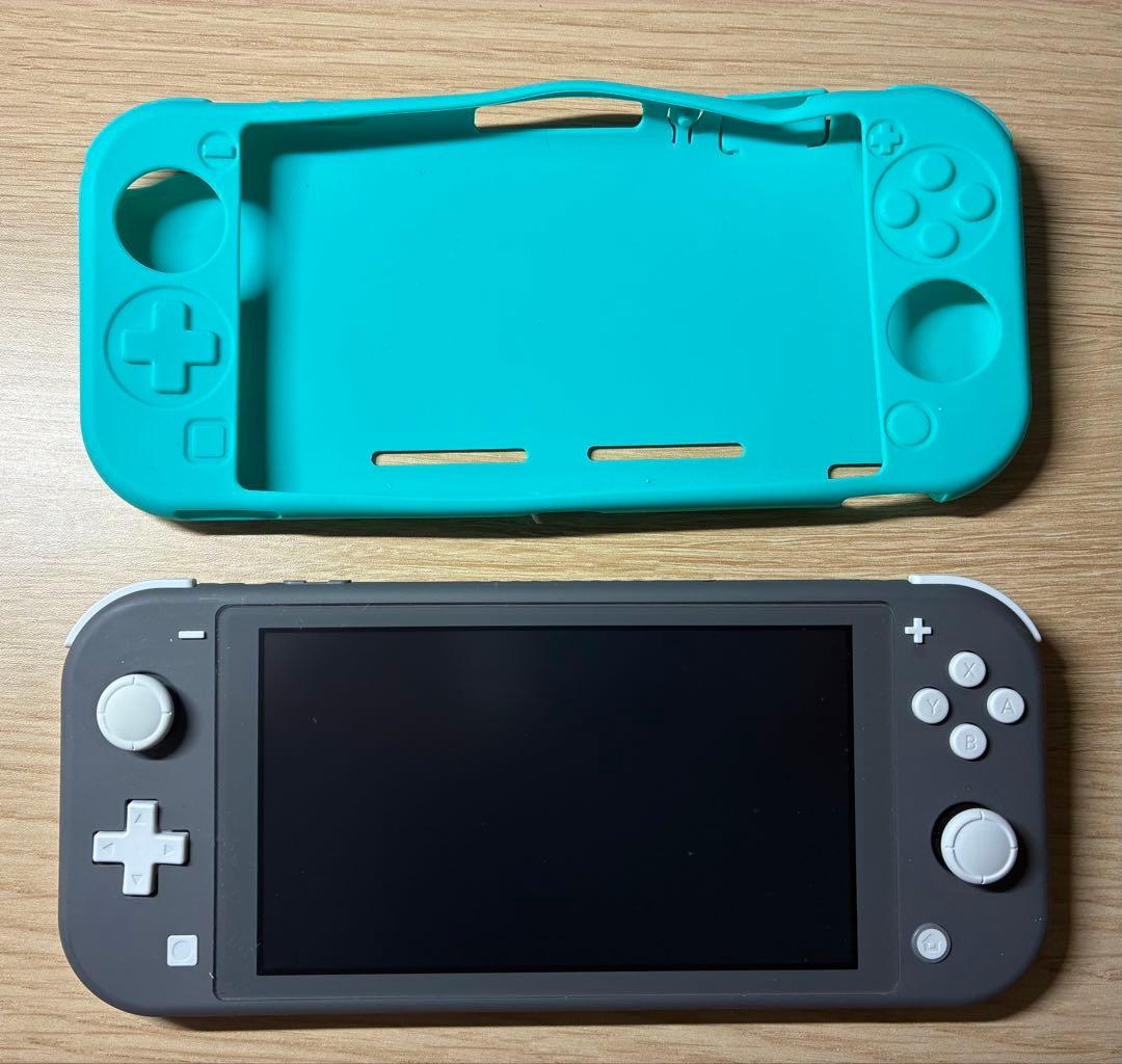 Nintendo Switch Lite グレー　カバー・DQ11S